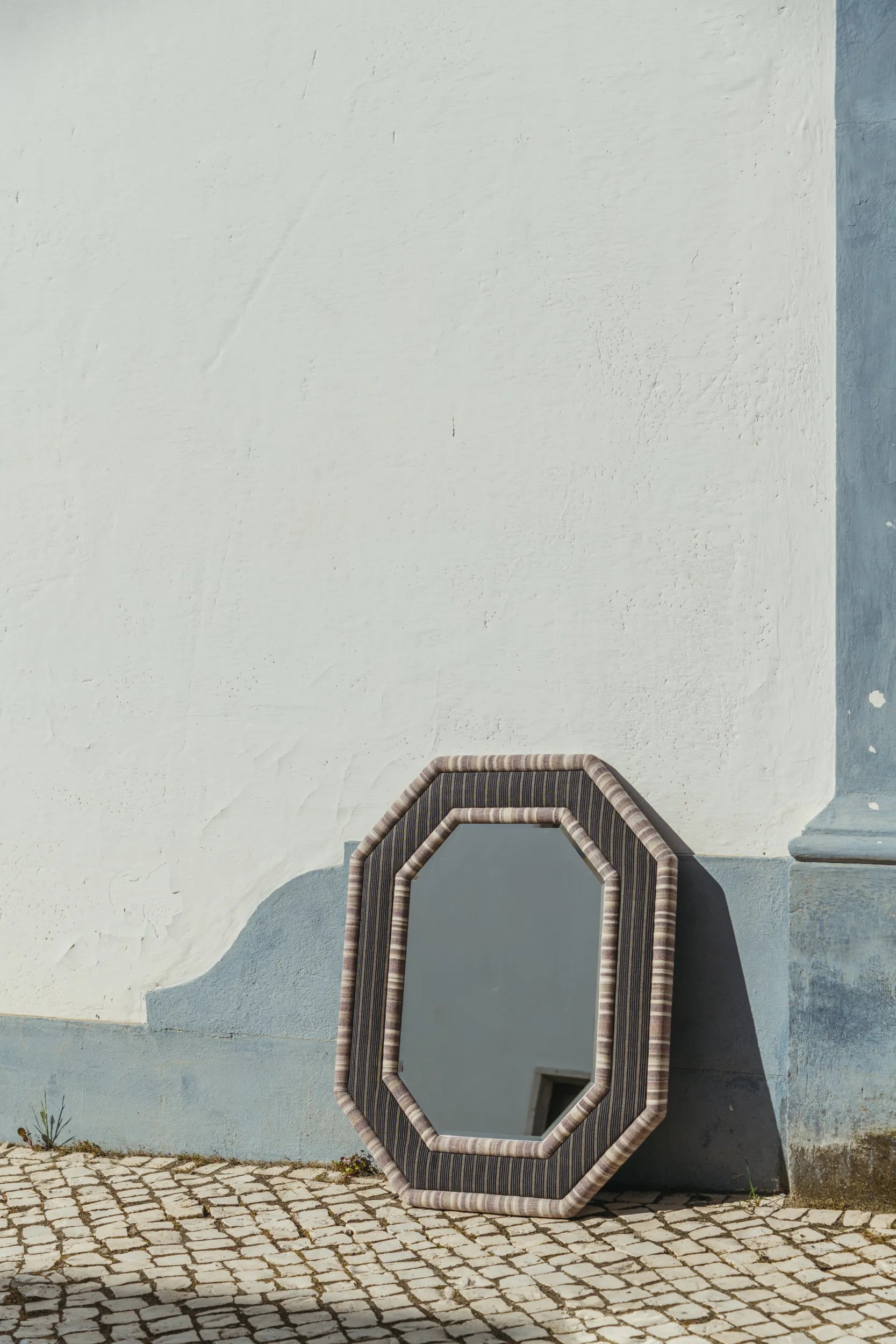 The Levanda Mirror