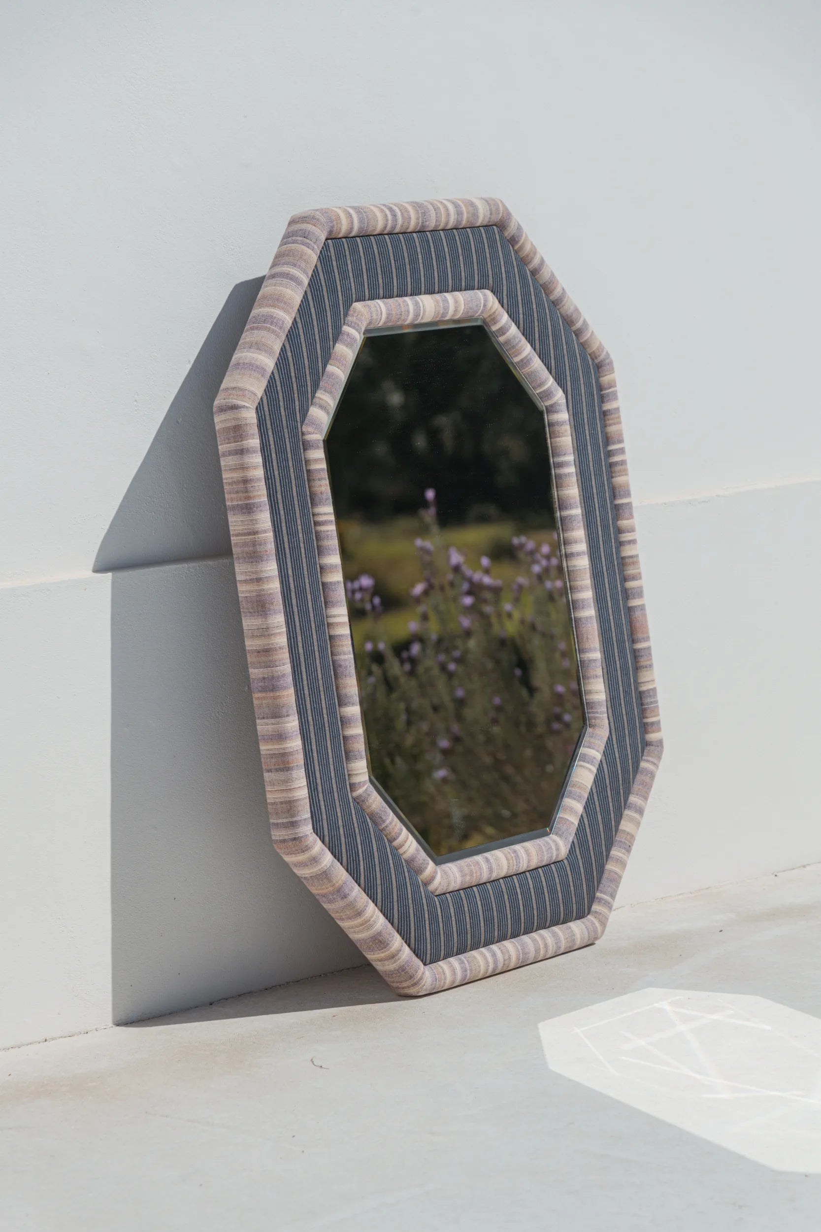The Levanda Mirror