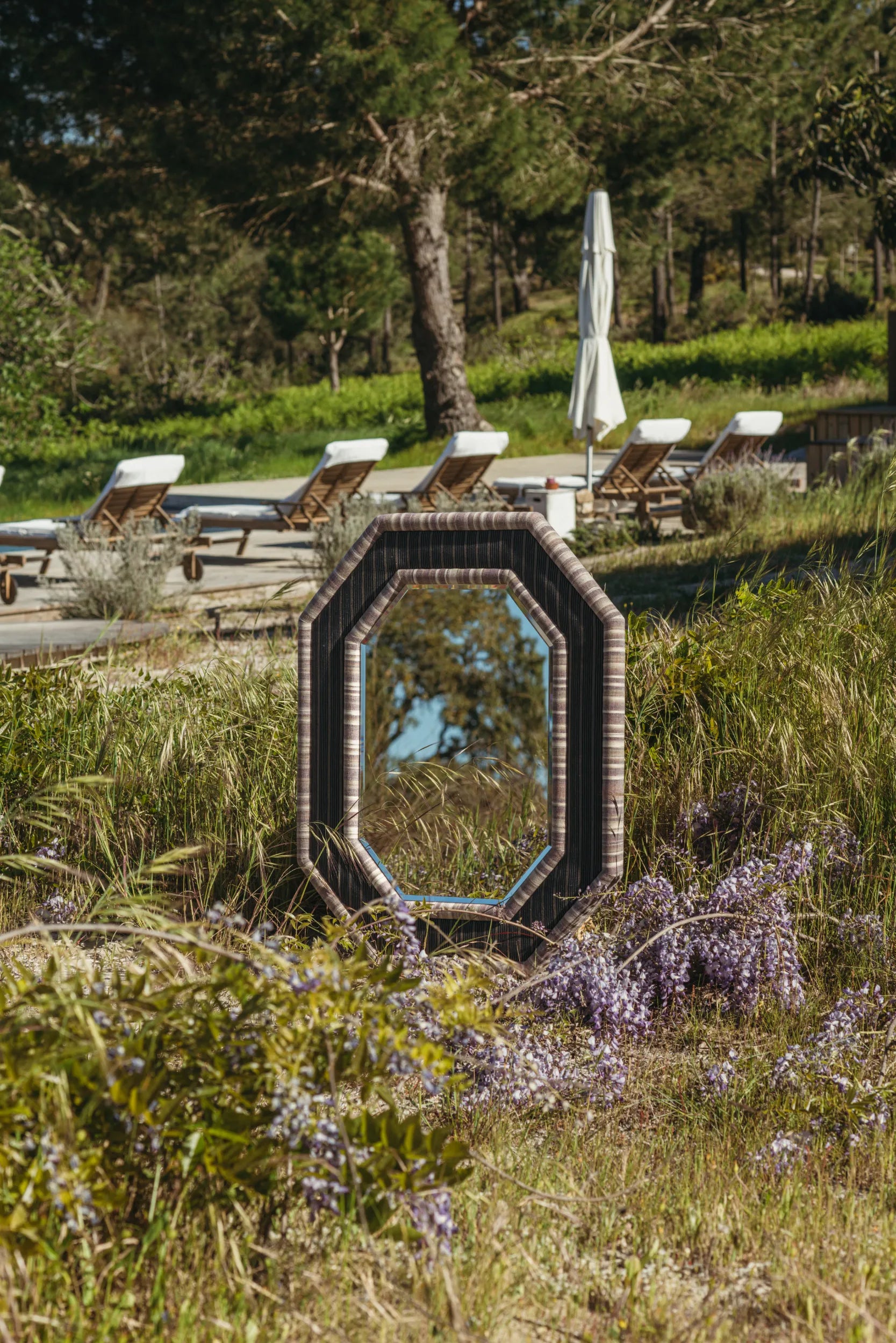 The Levanda Mirror