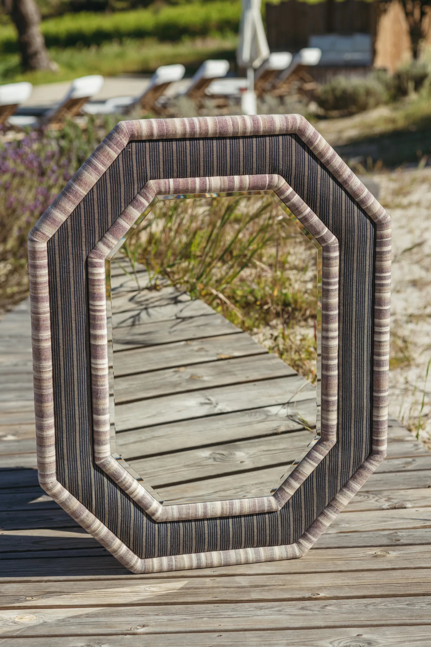 The Levanda Mirror